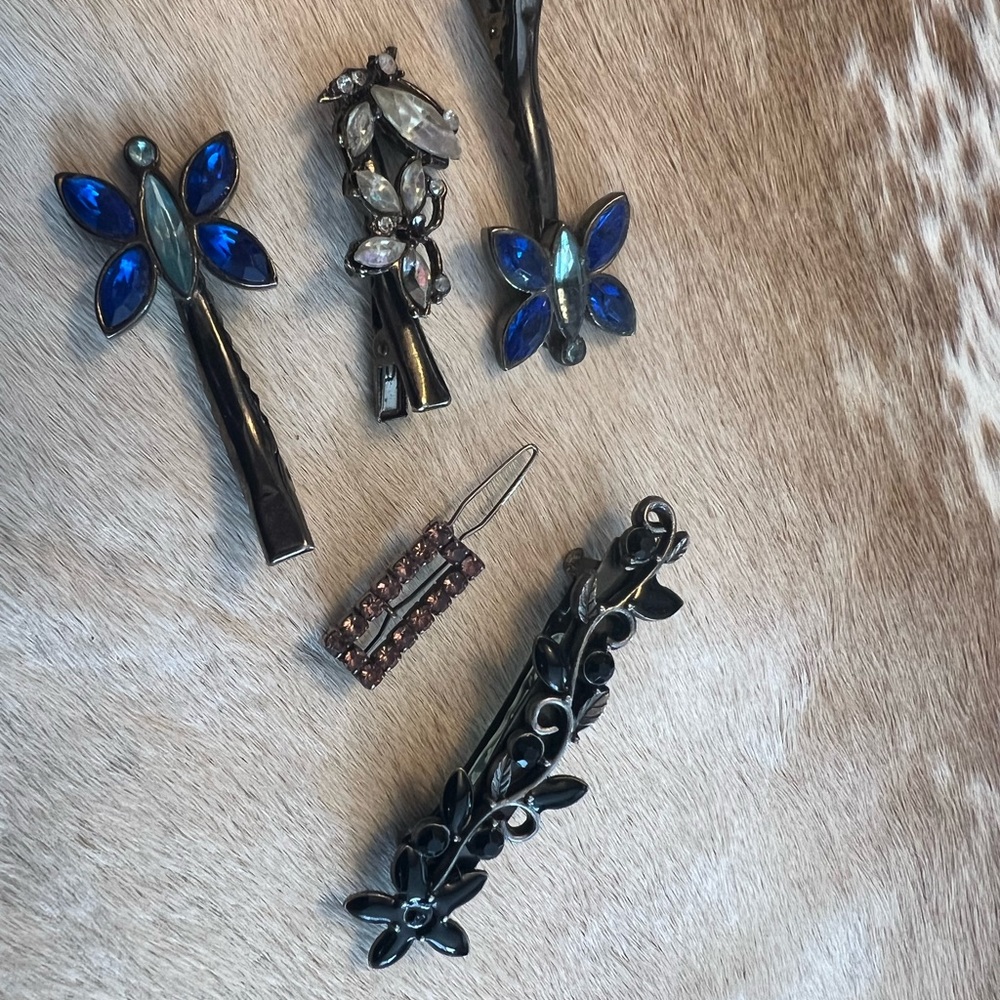 Vintage Rhinestone Hair Clips - Picture 4 of 4